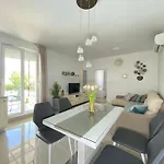 Luxury Marijana شقة سبليت